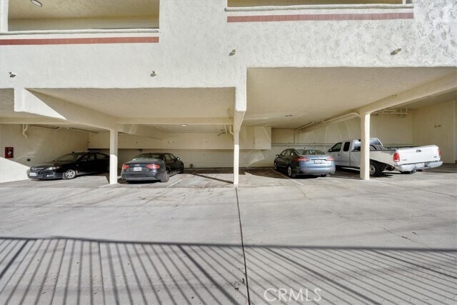 Building Photo - 216 Sheldon St