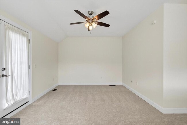 Building Photo - 322 N George Mason Dr