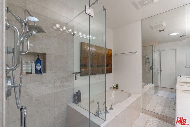 Building Photo - 3599 El Gaucho Cir E
