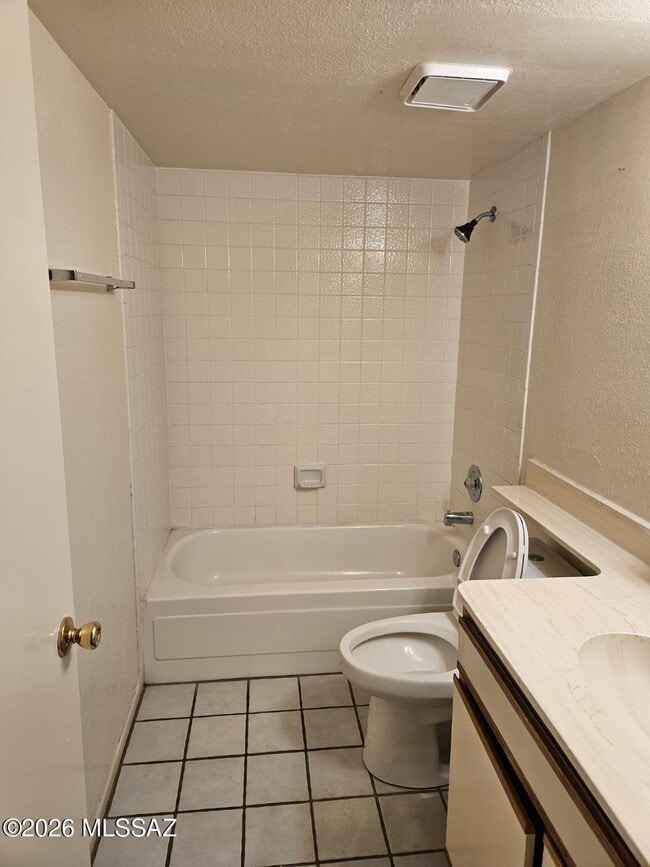 Building Photo - 5664 S Wood Crest Dr