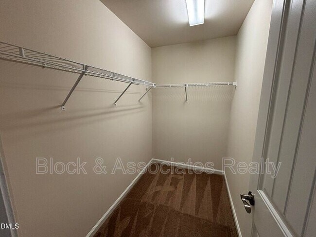 Building Photo - 1009 Magnolia Blossom Ln