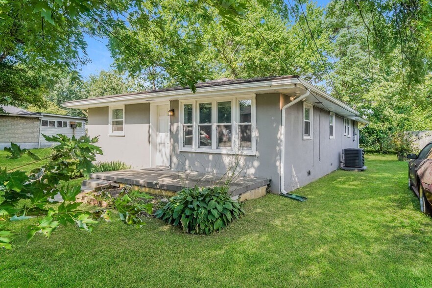 Building Photo - 3812 St Joseph Rd