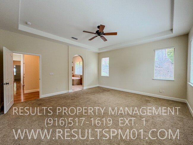 Building Photo - Luxury Whitney Oaks Retreat – Private Gate...