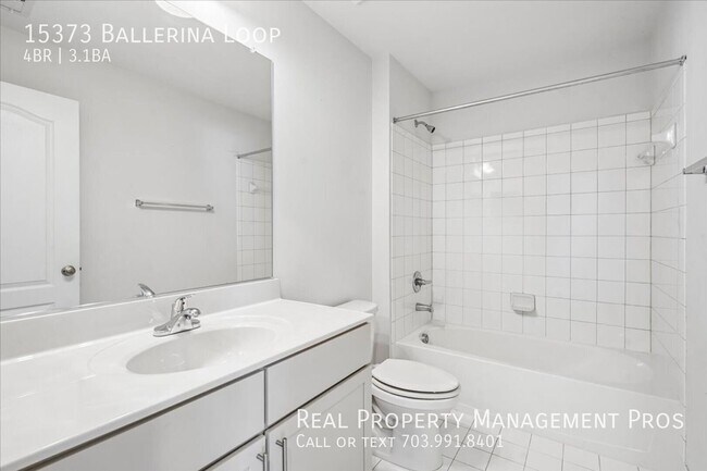 Building Photo - 15373 Ballerina Lp