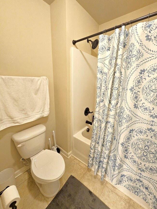 Building Photo - 202 Ermon Ct