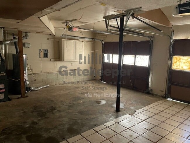 Building Photo - 7345 Chaucer Ct