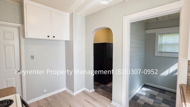 Building Photo - 3 Bed 1 Bath ready to rent!
