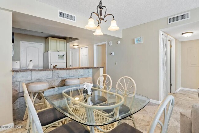 Building Photo - 2 Bedroom 2 Bathroom Condo