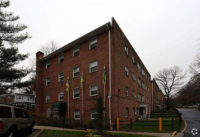 Building Photo - Oak Ridge Apartments