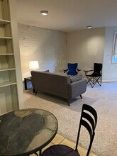 Building Photo - 504 E St NE