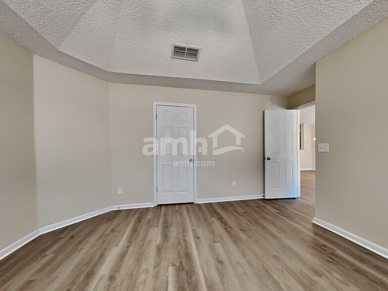 Building Photo - 9565 Staples Mill Dr