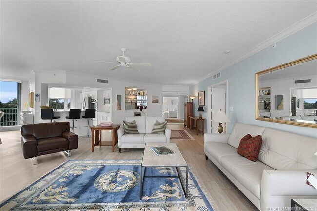 Building Photo - 8600 S Ocean Dr