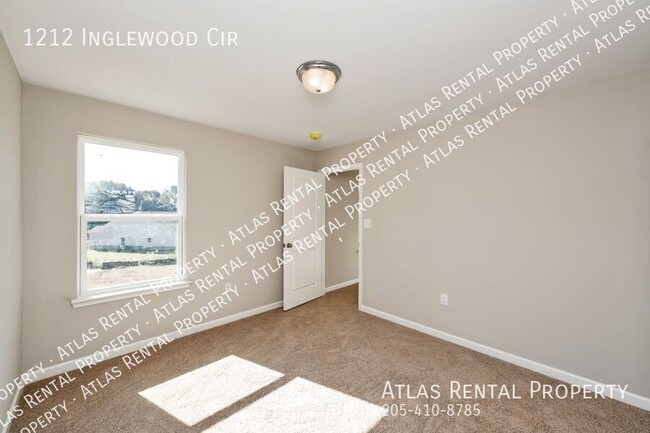 Building Photo - 1212 Inglewood Cir