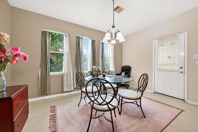 Building Photo - 14744 Branchwest Dr