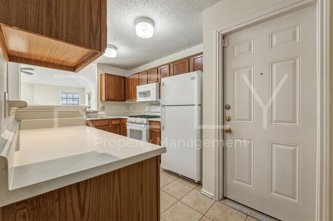 Building Photo - 604 David Curry Dr