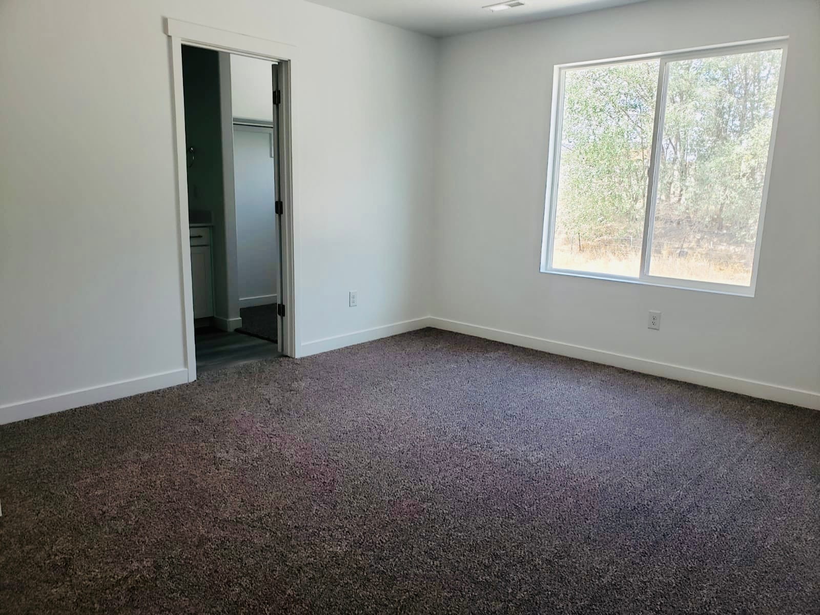 Master bedroom - 848 N Canvasback Dr