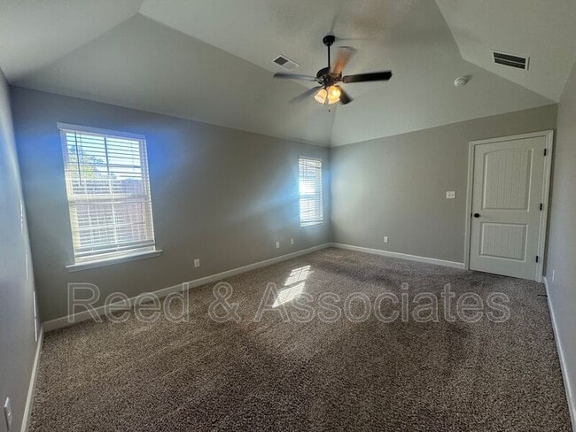 Building Photo - 1369 Switzer Dr