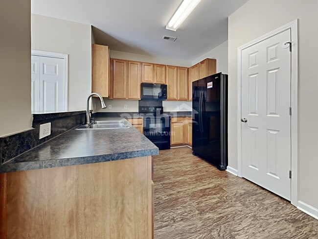 Building Photo - 116 Stoney Creek Way