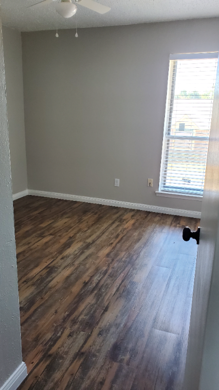 Building Photo - 15 E Mountain Ln