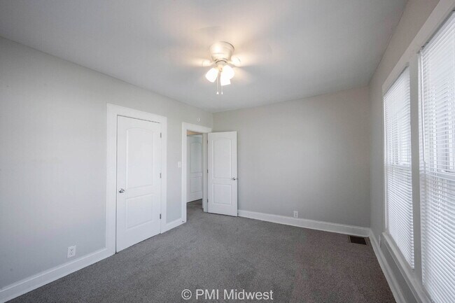 Building Photo - 3117 N Park Ave