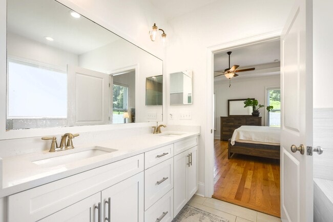 Building Photo - 3486 Coneflower Dr