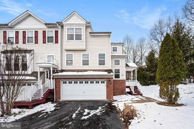 Building Photo - 120 Elizabeth Ct