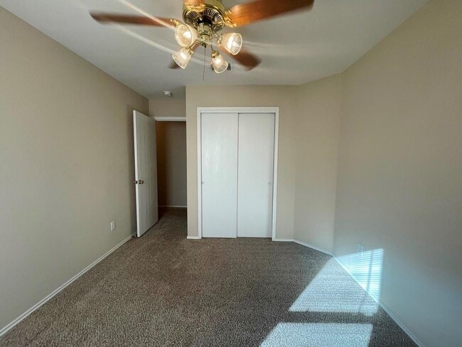 Building Photo - 209 Katy B Ln