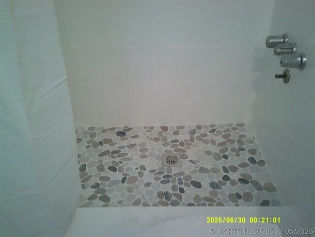 Building Photo - 5800 Margate Blvd