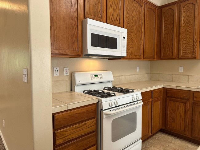 Building Photo - Northwest 3+2 + OFFICE!  Coming Soon!