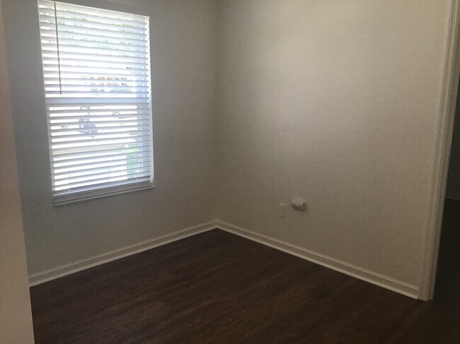 Building Photo - 3096 Stony Hollow Ct