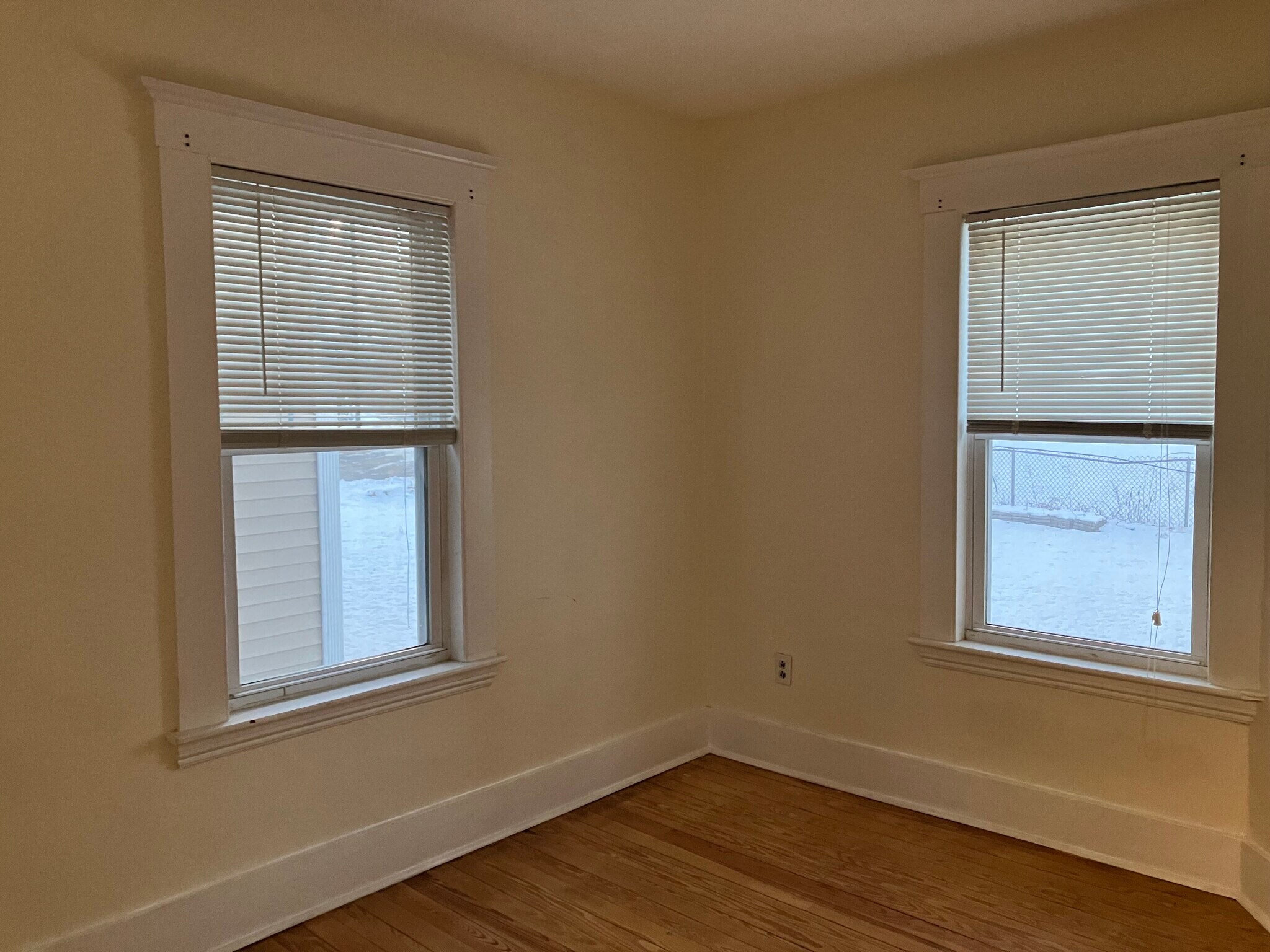 Building Photo - 2 Devereaux St