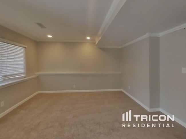 Building Photo - 23047 Ironwood Dr