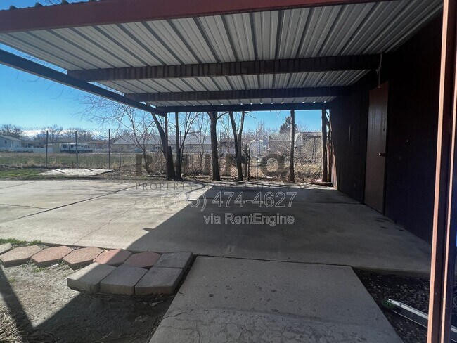 Building Photo - 463 N 1465 W