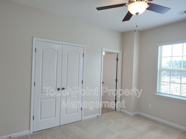 Building Photo - 513 Dulaney Dr