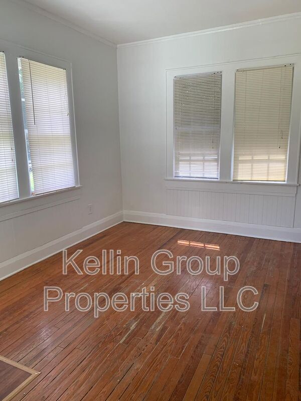 Building Photo - 1220 Ruby St