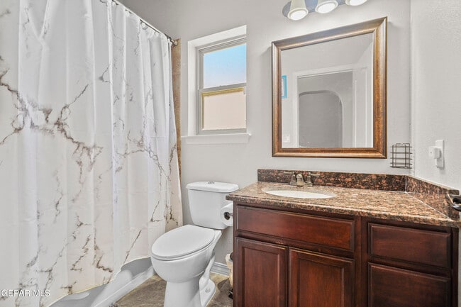 Building Photo - 14560 Meadow Lawn