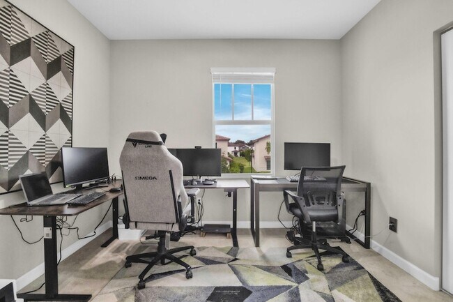 Building Photo - 1304 Whitcombe Dr