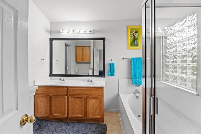 Building Photo - 1400 Orange Spice Ct