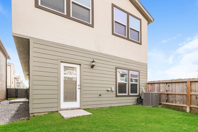 Building Photo - 18342 W Centro Cir