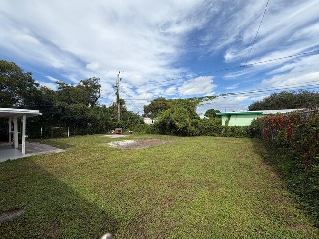 Building Photo - 4511 SW 23rd St