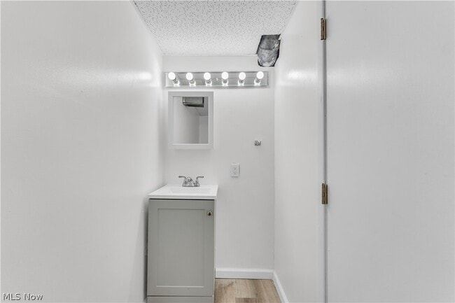 Building Photo - 5176 Joseph St