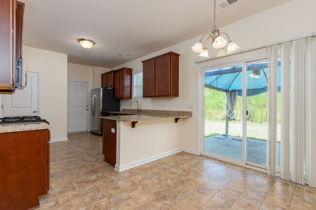 Building Photo - House In The Charming Neighborhood of Lake Carolina