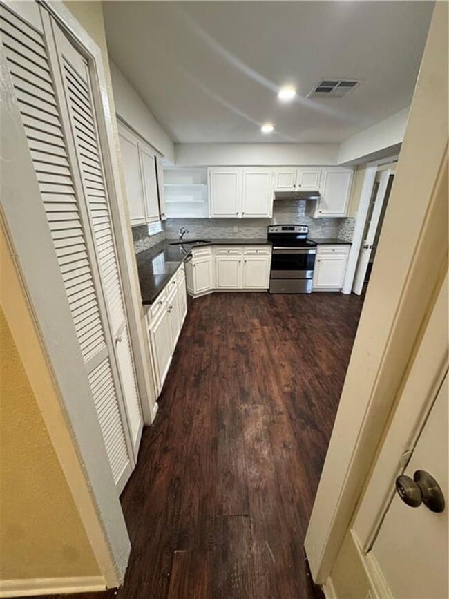 Building Photo - 3 bedroom 2 bath house in Calallen