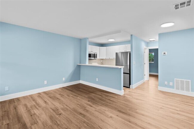 Building Photo - 1848 NE 46th St