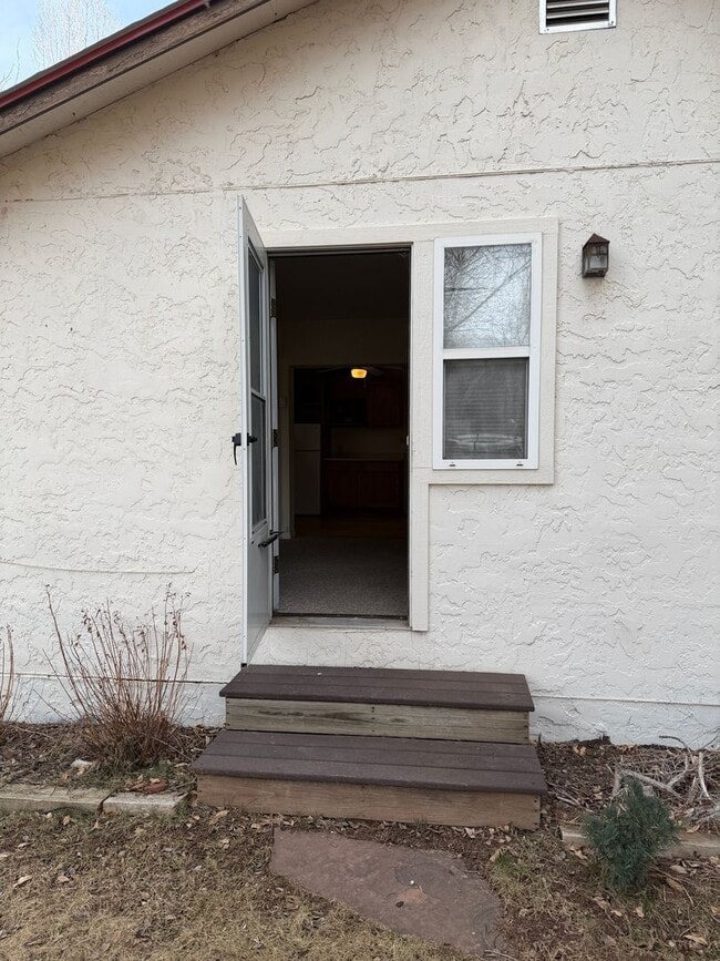 Building Photo - 2910 Junction St