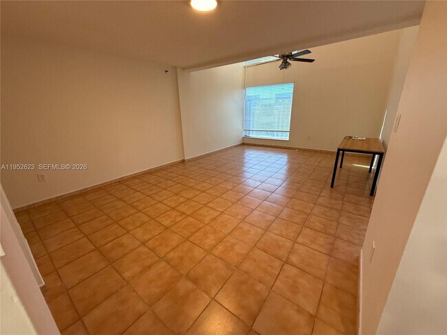 Building Photo - 10641 SW 108th Ave