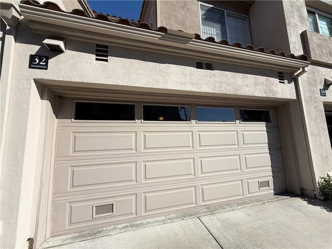 Building Photo - 32 Tradewinds