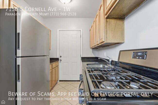 Building Photo - 7150 S Cornell Ave