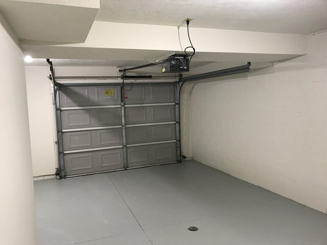 Building Photo - 1654 W Grandview Blvd