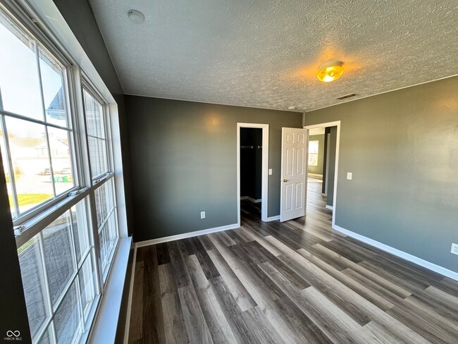 Building Photo - 3658 Pickwick Cir